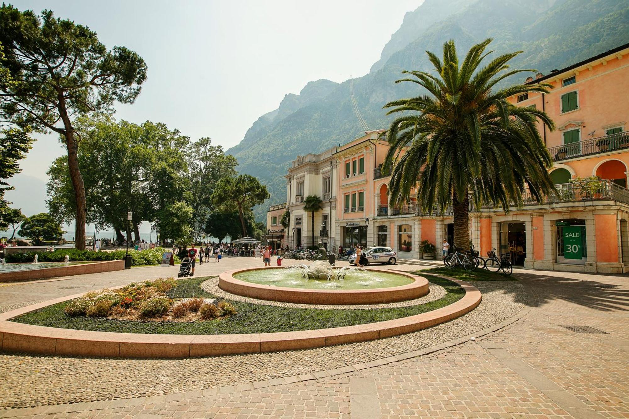 Residenza Rocca Del Lago 2 - Happy Rentals Riva del Garda Exterior foto